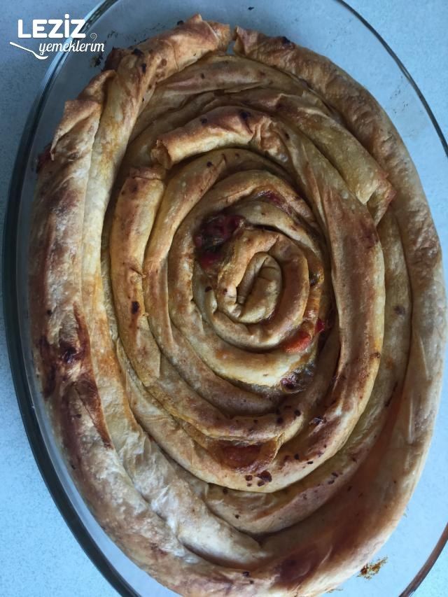 Domatesli Börek Tarifi