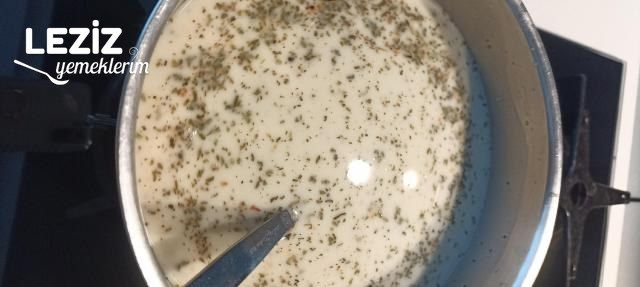 Yoğurtlu Tarhana Çorbası Nasıl Yapılır