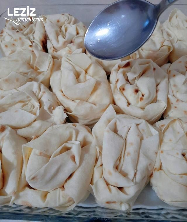 Yalancı Boyoz Böreği Tarifi