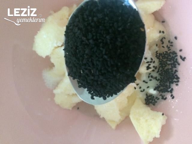 Çörekotlu Kurabiye Nasıl Yapılır (Tam Kıvamında)