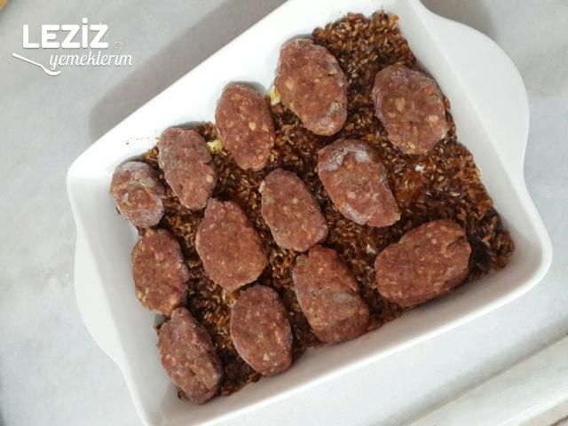 Salçalı Köfteli Pilav