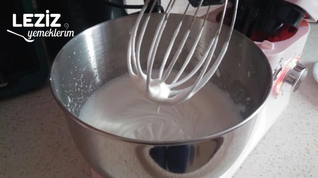 Kolay Şarlot Pasta Tarifi