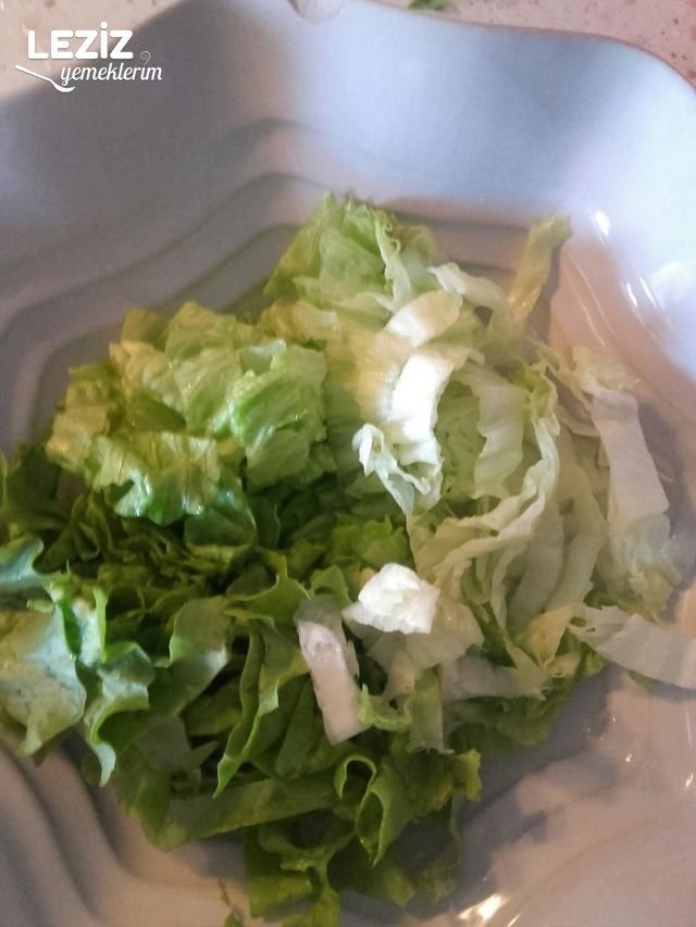 Renkli Salata Tarifi