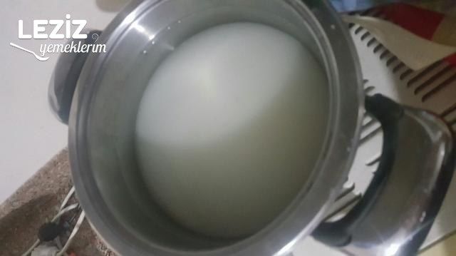 Enfes Tadıyla Çok Pratik Şekerpare Tatlısı Tarifi