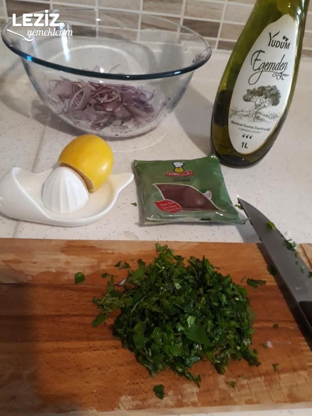 Nefis Soğan Salatası