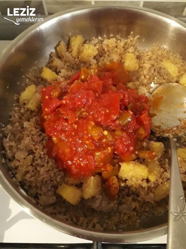Sebzeli Bulgur Pilavı (Aşamalı Anlatım)