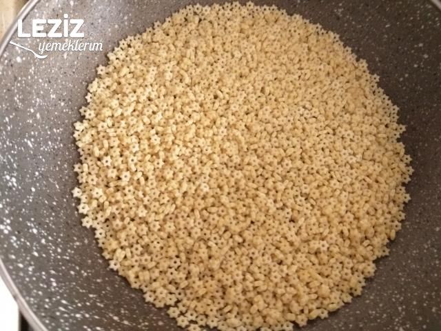 Pancarlı, Mor Lahanalı Şehriyeli Yoğurtlu Salata