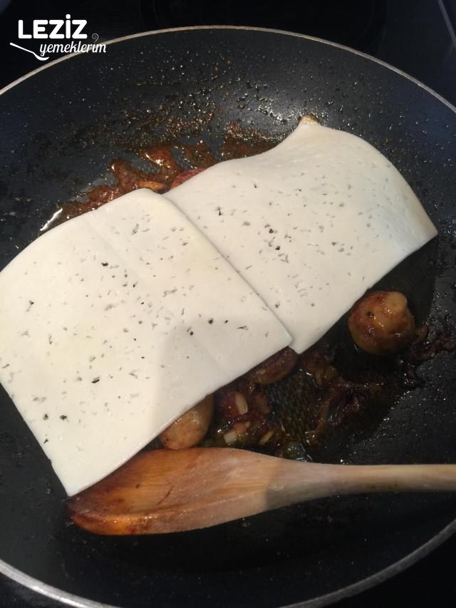 Sebzeli Kaşarlı Mantar