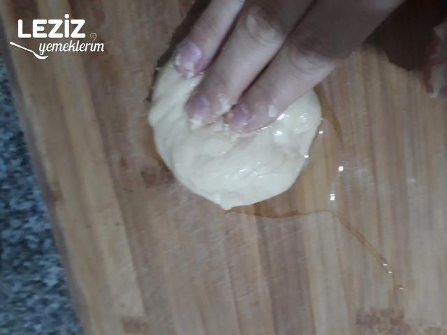 Zeytinli Açma (Pastanedekiler Gibi)