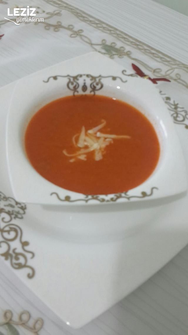 Domates Çorbası (Harika Lezzet)