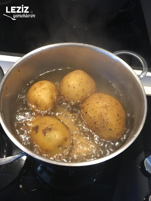 Yoğurtlu Patates Borani