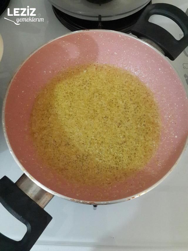 Köri Soslu Mantarlı Makarna