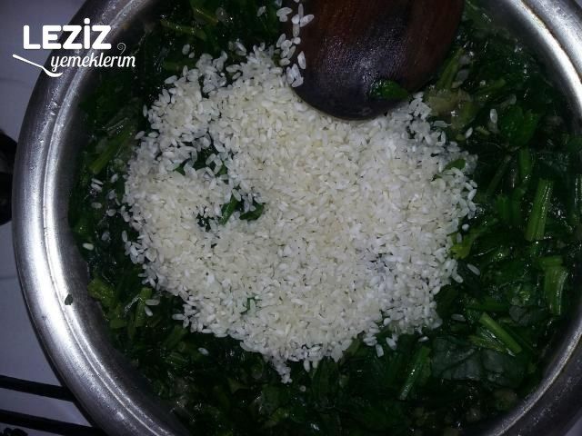 Pirinçli Ispanak Yemeği Tarifi