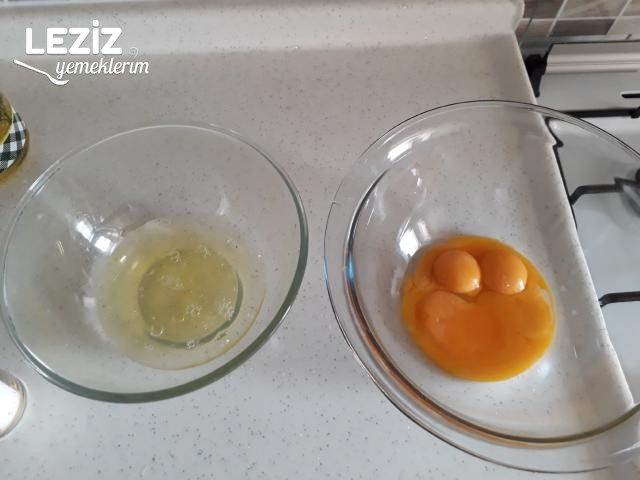 Narlı Yaş Pasta Tarifi