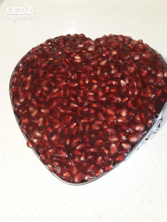 Narlı Yaş Pasta Tarifi