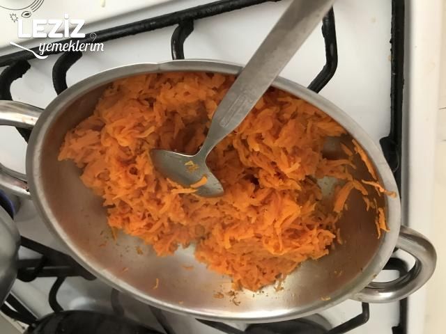 Peştemallı Havuç Salata