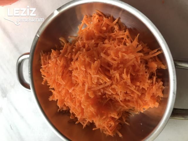 Peştemallı Havuç Salata