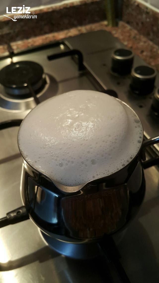 Köpüklü Latte (Macchiato) Tarifi