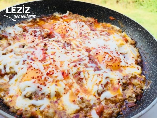 Nefis Kıymalı Yumurta