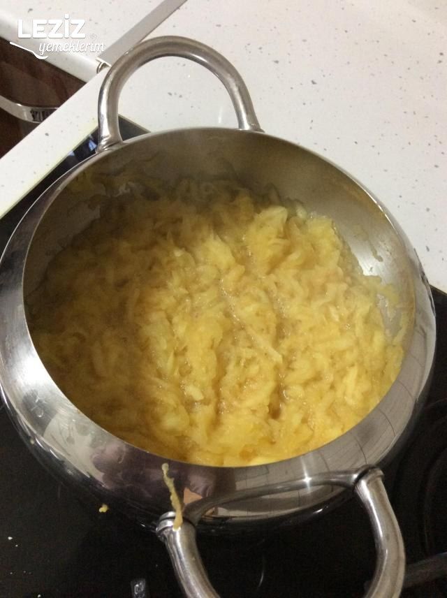 Kolay Elmalı Kurabiye Nasıl Yapılır