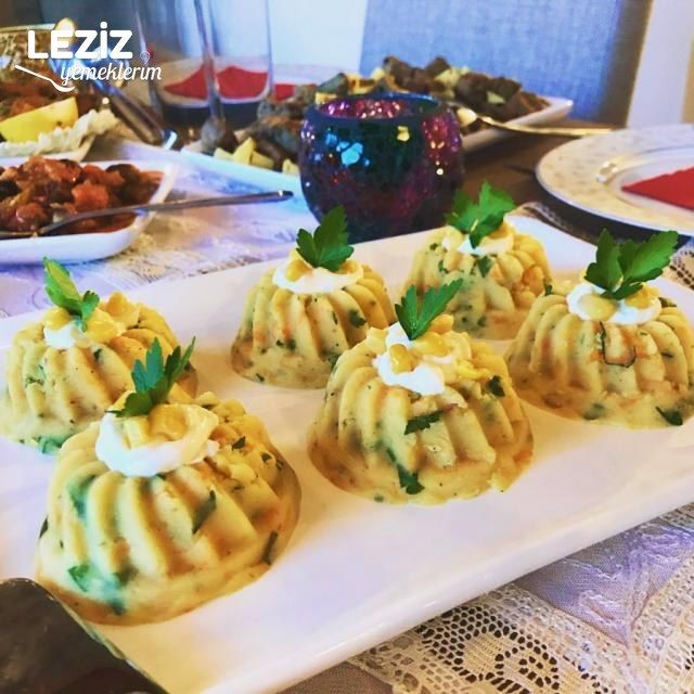 Leziz Yoğurtlu Patates Salatası