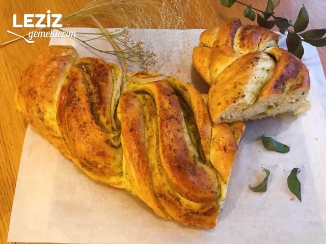 Pesto Soslu Ekmek