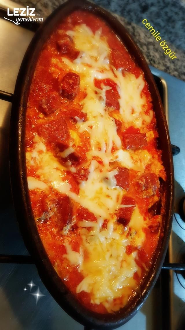 Güveçte Sucuklu Menemen