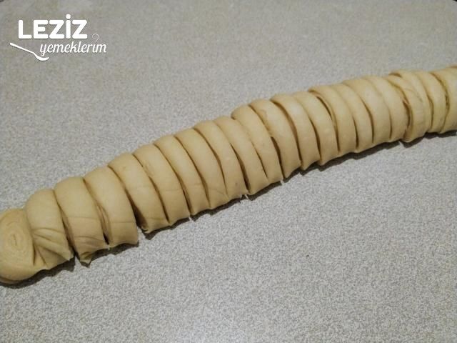 Midye Tatlısı Tarifi (Resimli Anlatım)