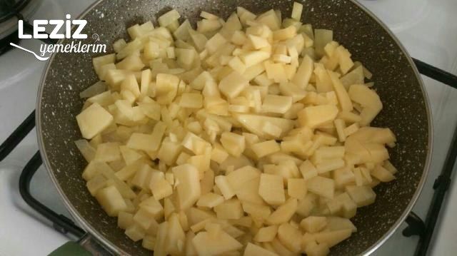 Kahvaltılık Patatesli Yumurta Tarifi