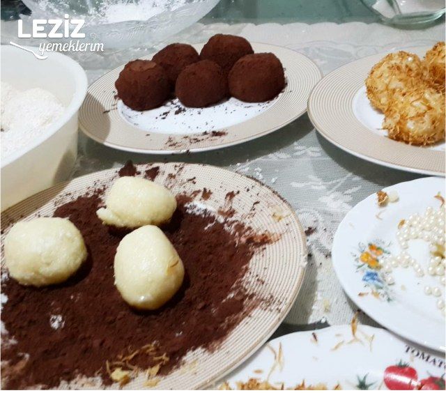 Labneli İrmik Toplar (1 Tarifle 3-4 Farklı Görüntü)