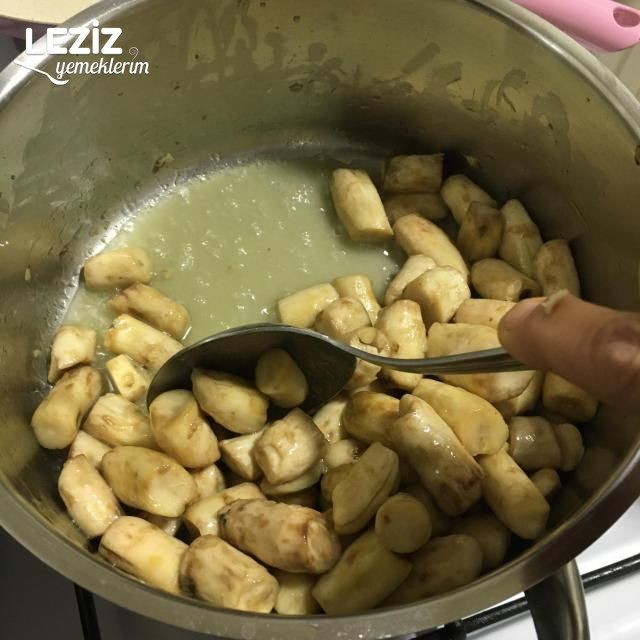 Mantar Sapı Çorbası