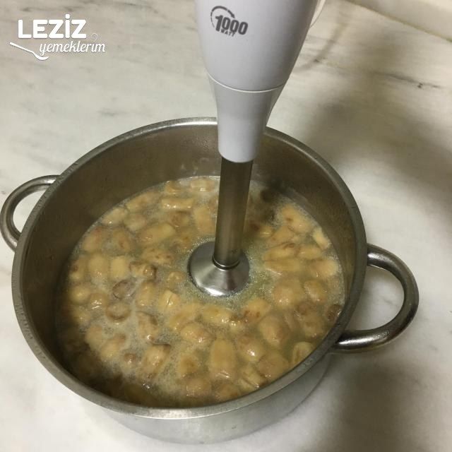 Mantar Sapı Çorbası