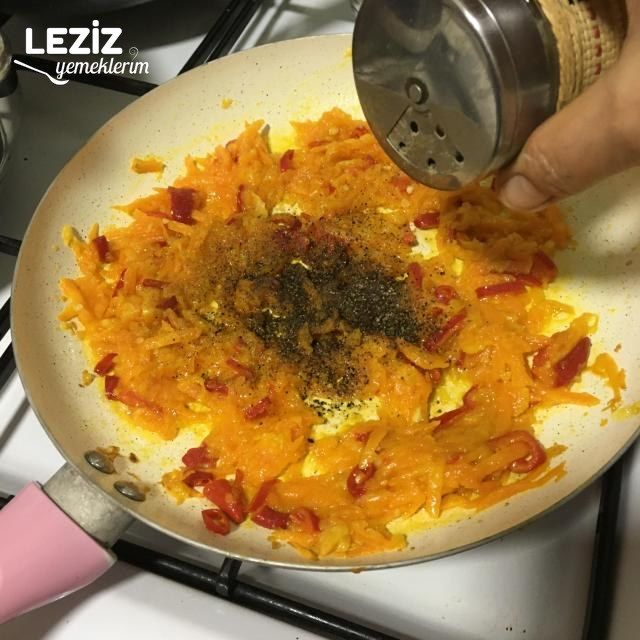 Mantar Sapı Çorbası