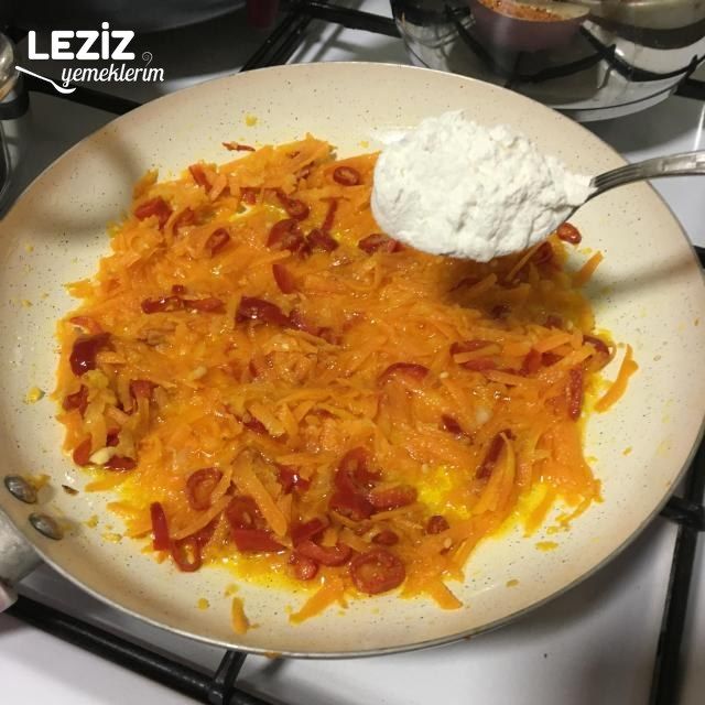 Mantar Sapı Çorbası