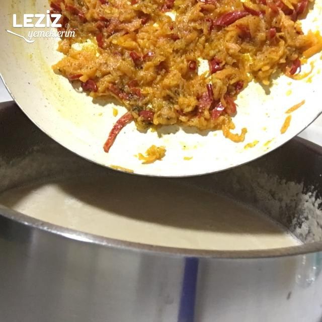 Mantar Sapı Çorbası