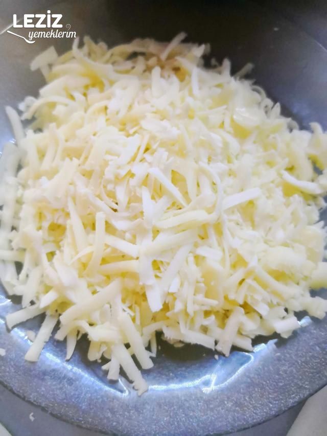 Kaşarlı Puf Patlıcan Kızartması