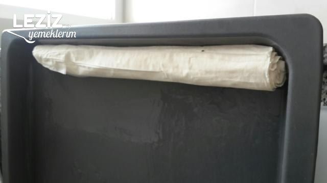 Baklavalık Yufkadan Kıymalı Börek