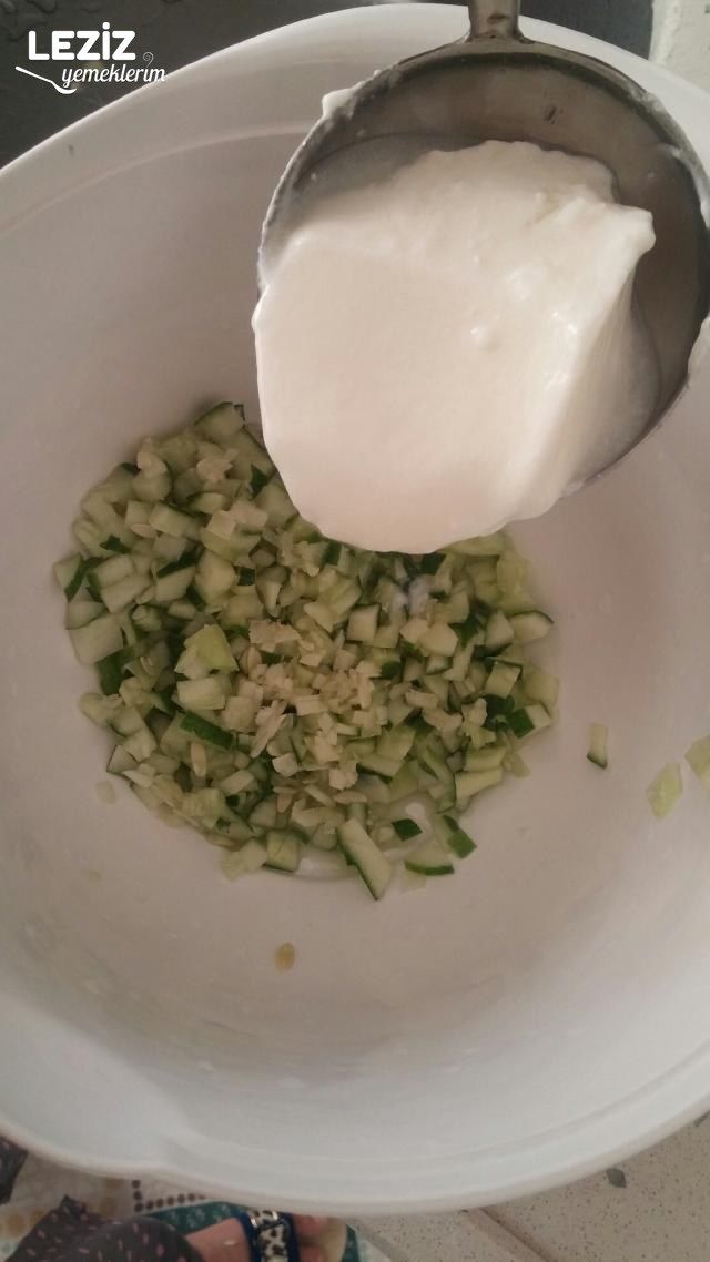 Cacık Nasıl Yapılır (Aşamalı Anlatım)