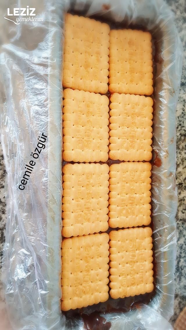 Çikolatalı Bisküvi Pasta Tarifi