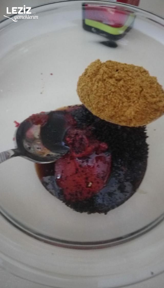 Gerçeğini Aratmayan Etsiz Çiğ Köfte