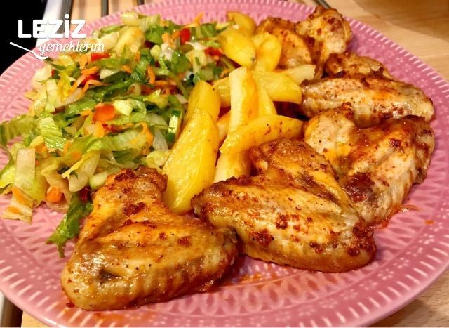 Fırında Tavuk Kanat Ve Patates (Mangal Tadında)