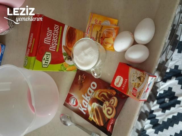 Unsuz Yağsız Sütsüz Kek