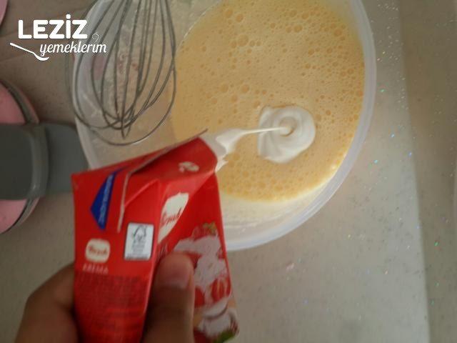 Unsuz Yağsız Sütsüz Kek