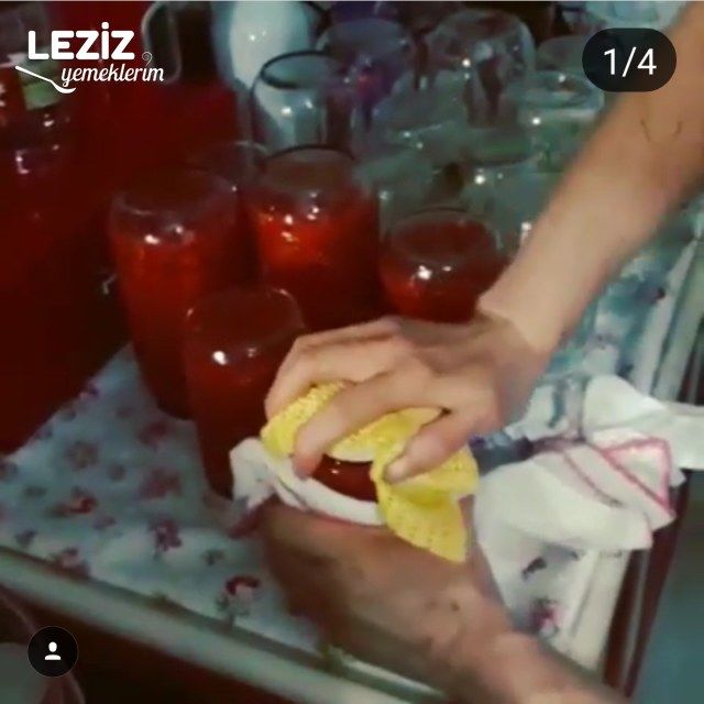 Şişesini Kaynatmadan Yapılan Domates Konservesi