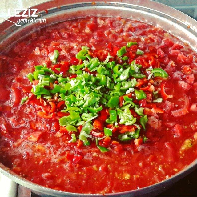 Şişesini Kaynatmadan Yapılan Domates Konservesi