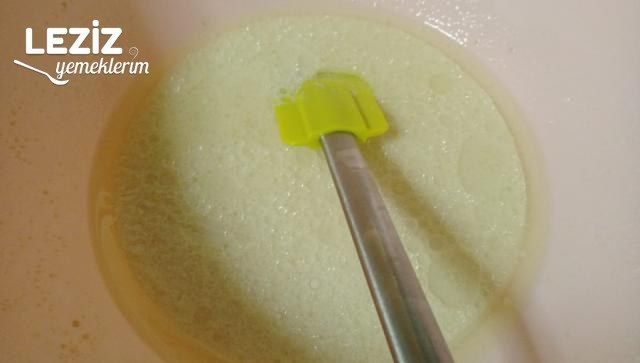 Yumuşacık Sucuklu Kaşarlı Karnıyarık Poğaça