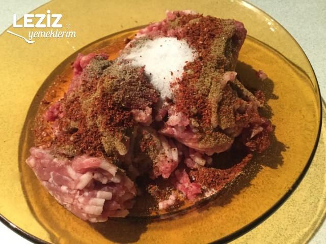 Sucuk Köftesi Nasıl Yapılır?