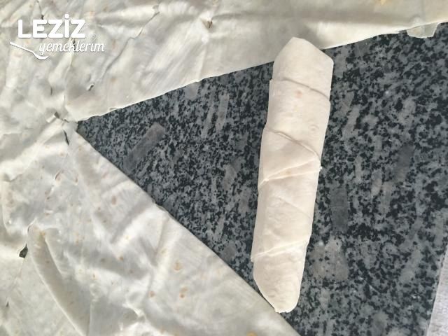 En Kolayından Patatesli Yufka Böreği