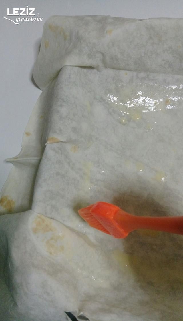 Makarnalı Börek Tarifi