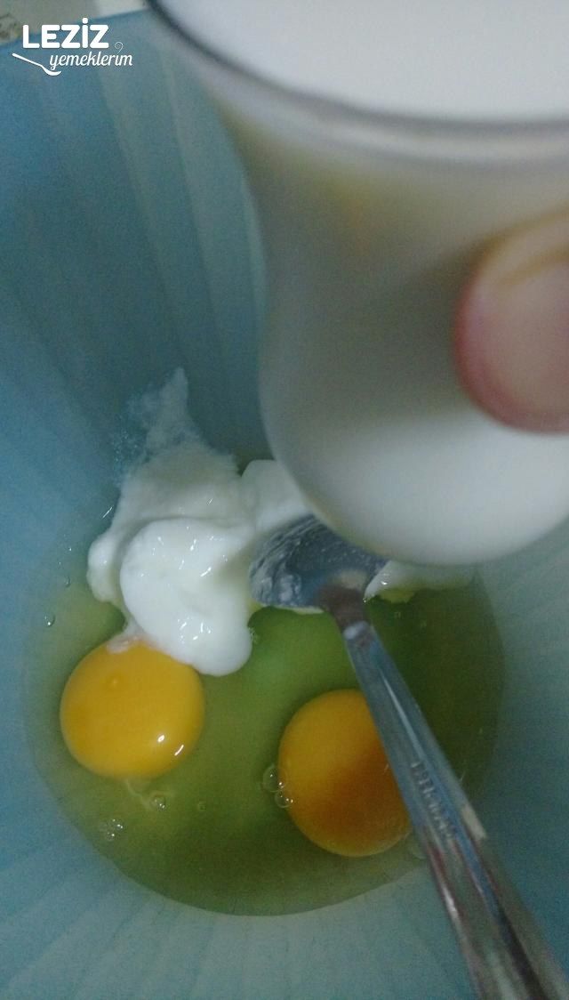 Makarnalı Börek Tarifi